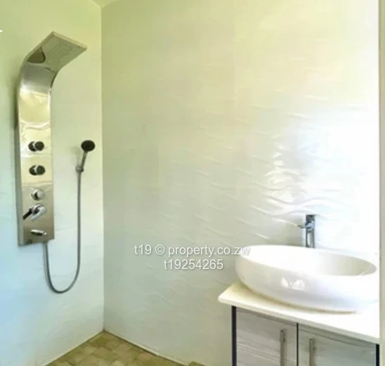 Stunning newly built 4 bedroom townhouse 