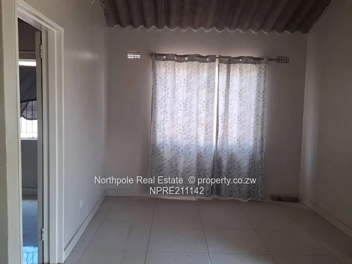 Cabs Budiriro 4 Available For 01 December