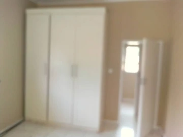 3 Bedroom Flat & Apartment