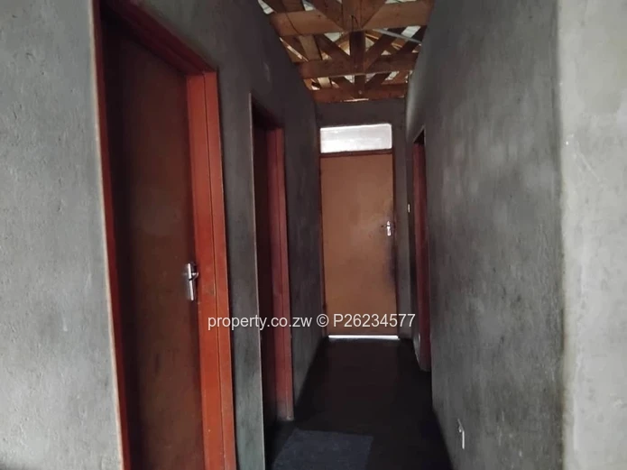 An lncomplete 4 bedroomed house left with finishings for sale in Fidelity Southview park , Harare   (Sole Mandate)