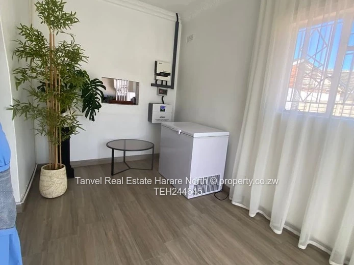 For Sale MABELREIGH SUNRIDGE with Harare Drive Road Frontage $190k  .