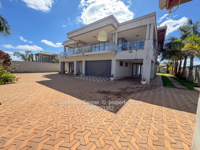 6-Bed House For Sale In Mount Pleasant Heights 