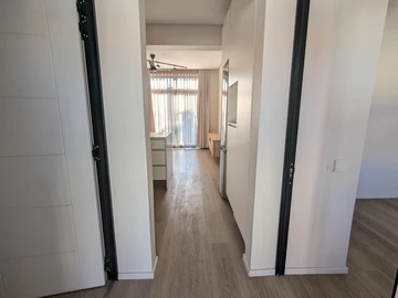 2 Bedroom Flat & Apartment