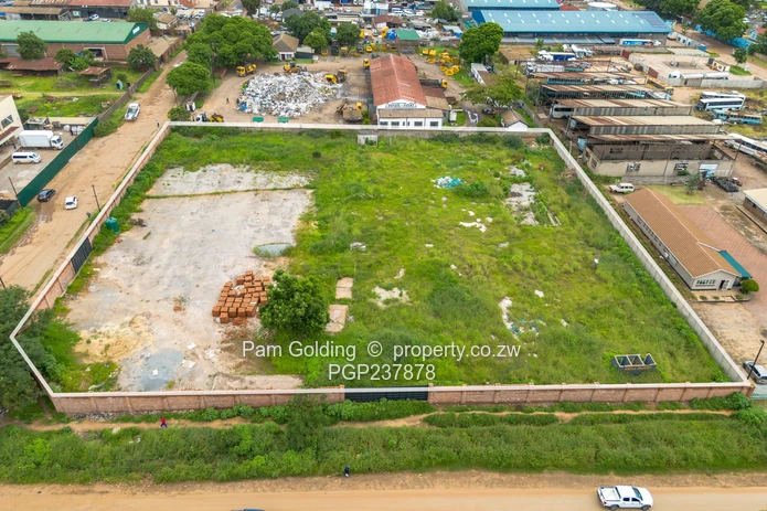Prime 8109sqm Commercial / Industrial Land – Ardbennie!!