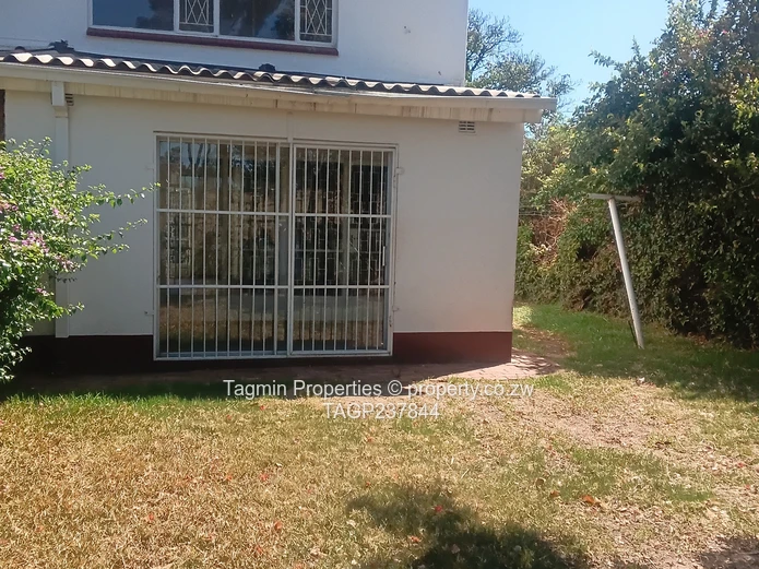 To rent is a Charming 2-Bed Mabelreign Flat with Garden & Garage (Sole Mandate)