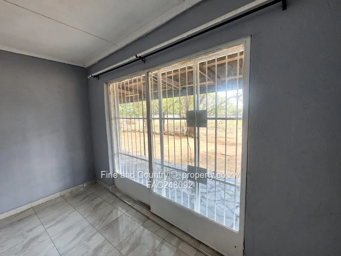 Hillside – Commercial Property For Rent