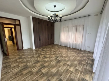 8 Bedroom House