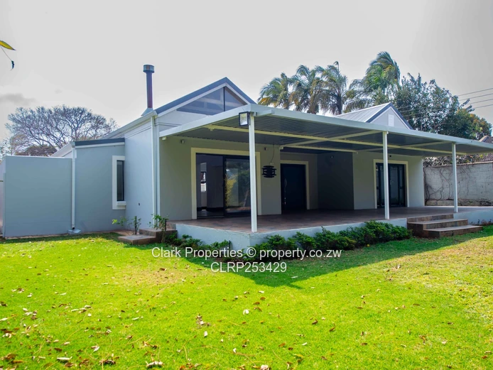 Modern Comfort in a Beautiful Complex! (Sole Mandate)