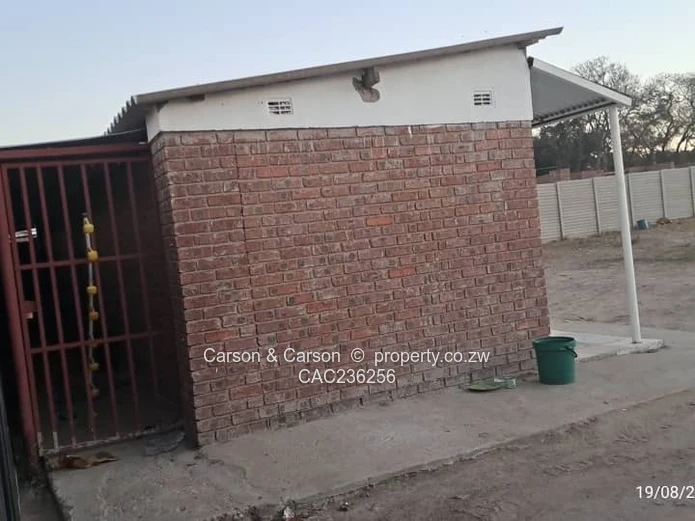 Walled & Gated 1,000m² Stand in Prospect 