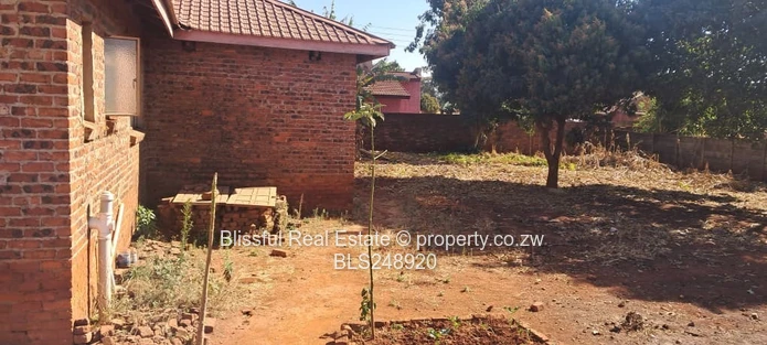 incomplete 5 bedroom house for sale in Tynwald 