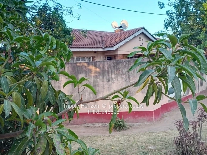 Mainway Meadows: 4-Bed Home on 600m² with Borehole