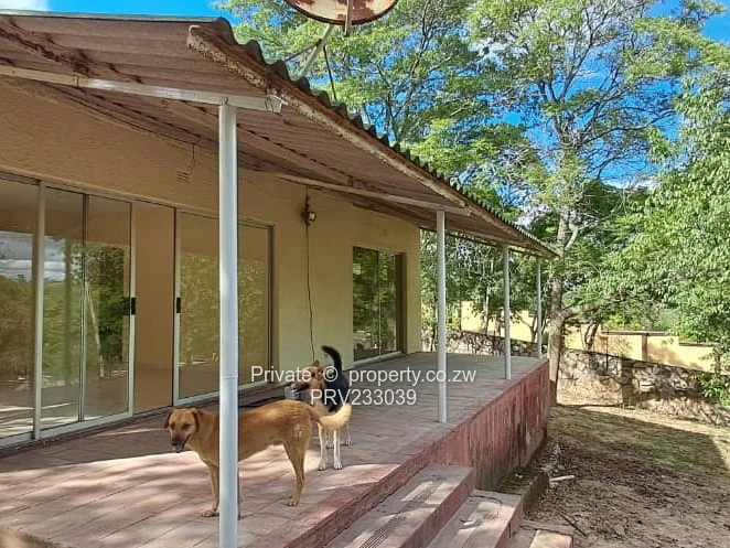 Self contained 2 bedroomed cottage available in Greystone Park