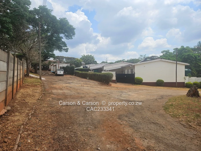 Garden flat close to all amenities 