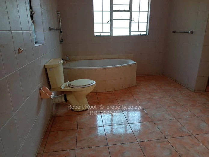 Commercial property to Rent Along Harare Drive