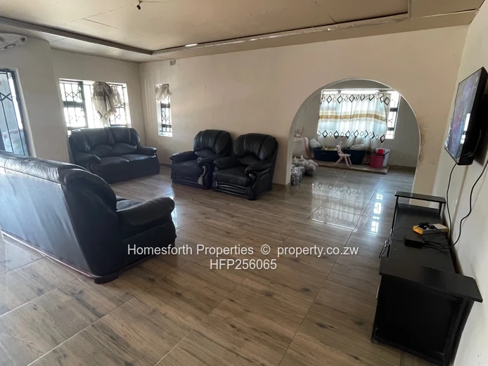 MODERN semi-finished 6-BEDROOM HOUSE FOR SALE | SHORTSTONE, WATERFALLS| 1 000sqm
