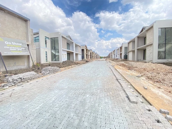 Monavale 4 Bed Duplex For Fale 