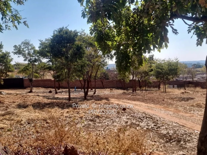 5000sqm stand with 3 bedroom cottage