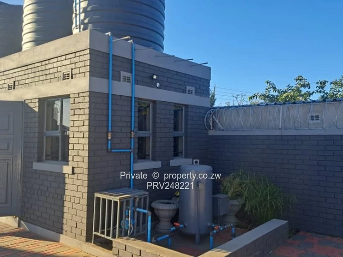 3 Bedroom Cluster To Let In Fairview - Westgate