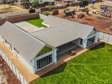 5 Bedroom House