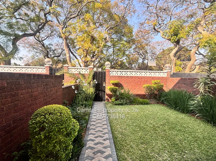 Avenues 3-Bed Garden Flat - Paved Drive, Lush Gardent at endernbroug 