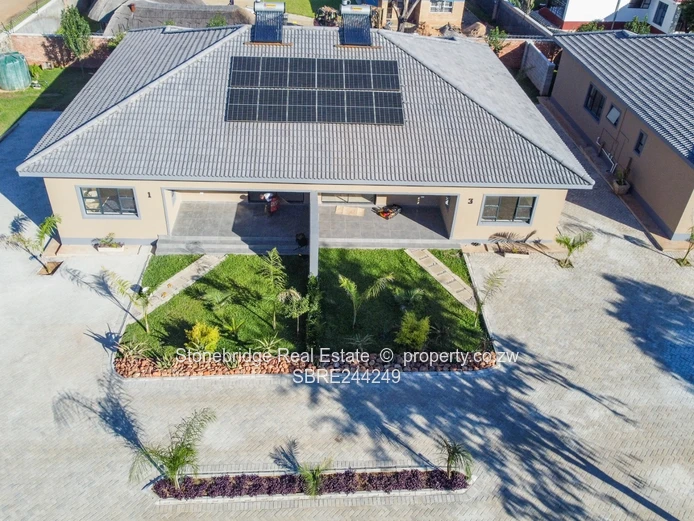 Luxurious 3 Bedroomed Townhouses in Hillside to Rent