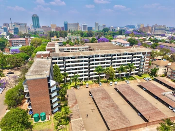 2 Bedroom Flat & Apartment