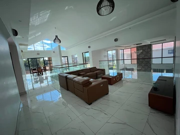 5 Bedroom House