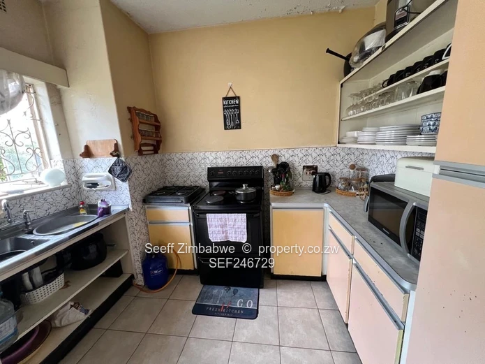 Neat 2-Bedroom Garden Flat 