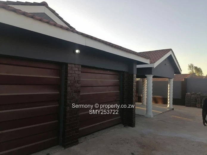 Massive Residential Property In Chipukutu Up For Grabs, 