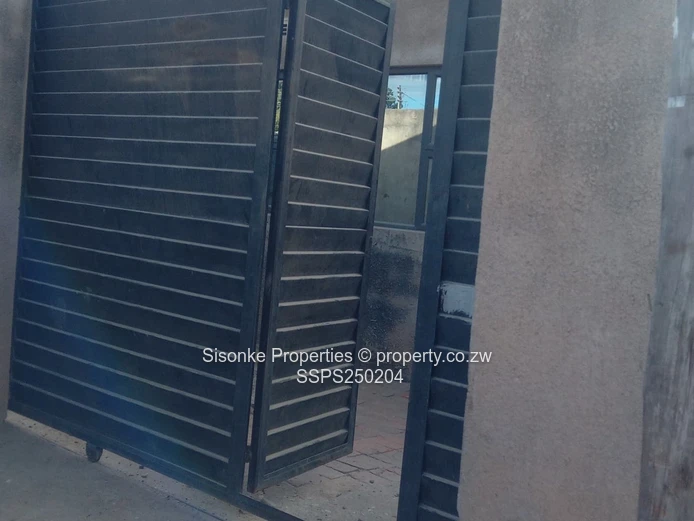 Secure 3-Bed Home in Zengeza 2