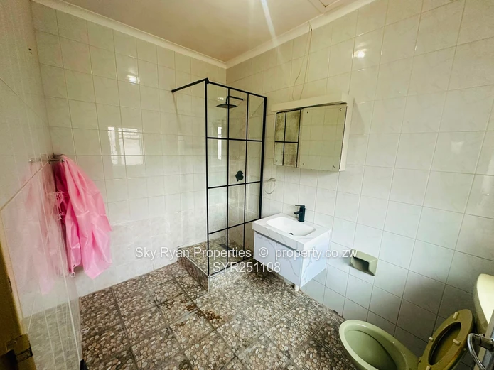 BEDROOM HOUSE TO LET AS OFFICES in mt pleasant 