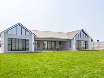 5 Bedroom House