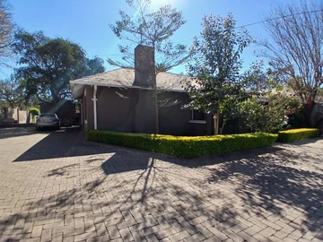 Hotel & Lodge