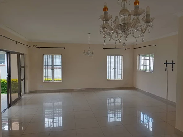 3 Bedroom Flat & Apartment