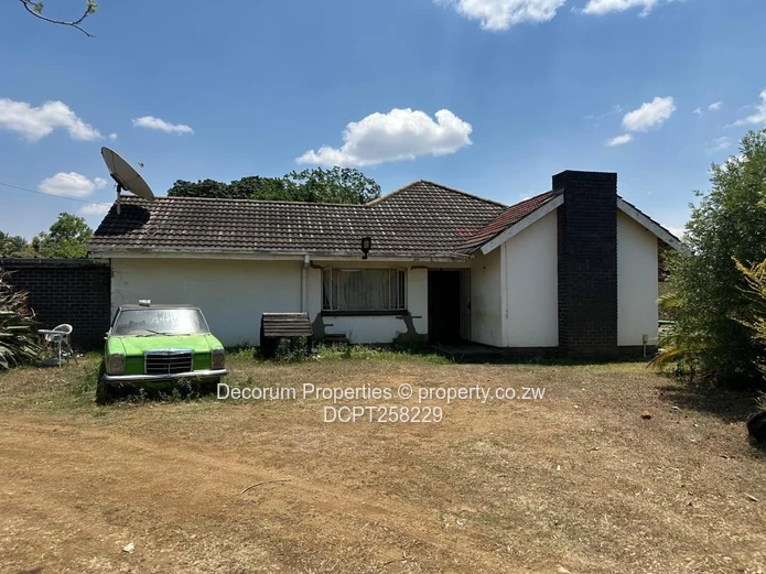 Mandara: 3-Bed Home on 4000m² with Pool & Borehole (Sole Mandate)