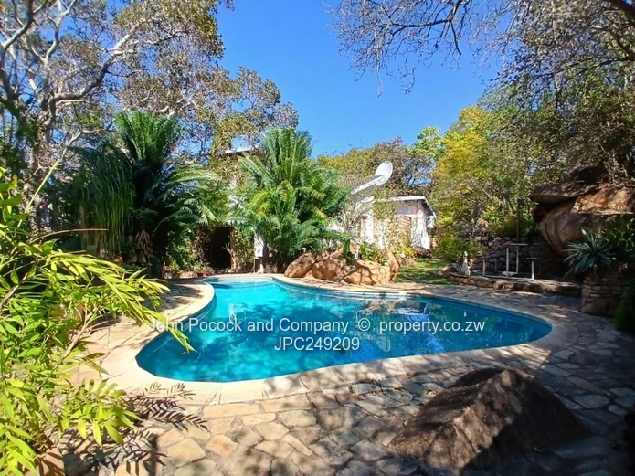 An Executive Sanctuary of Light, Space and Privacy (Sole Mandate)