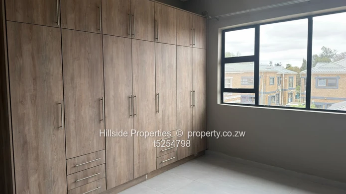 3bedroom apartment Groom bridge  (Sole Mandate)