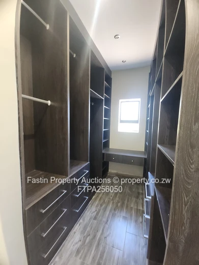 Open-Plan 5-Bed Crowhill Views Home with Borehole