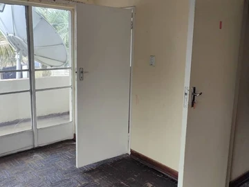 3 Bedroom Flat & Apartment