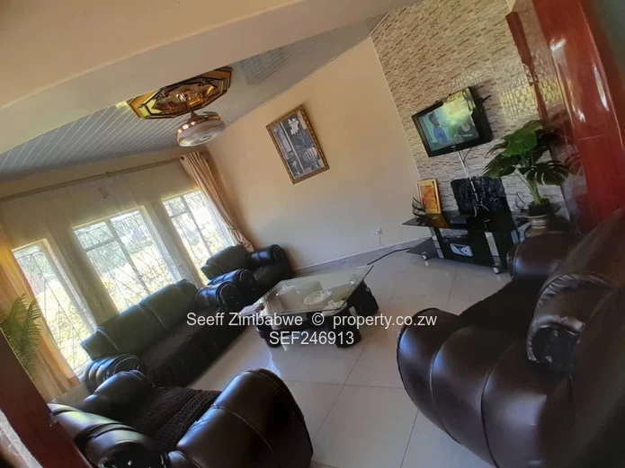 Marlborough 4-Bed Townhouse Complex with Verandah & Garden