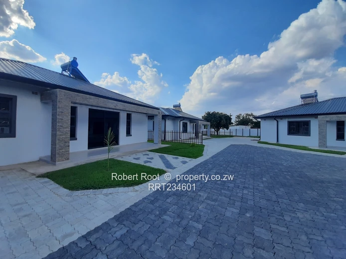  3 Bedroomed apartment to rent in Waterfalls