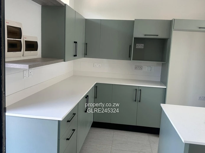 Spacious 2-Bed Apartment in Vainona — Modern Kitchen & Borehole