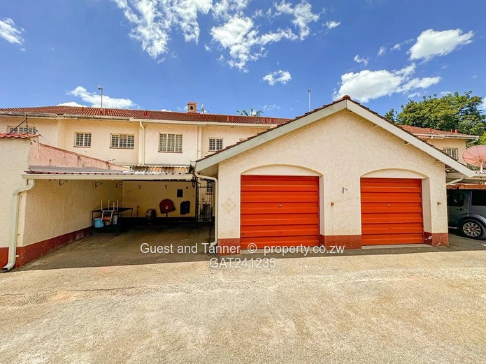 3-Bedroom flat For Sale in Upper Avenues 