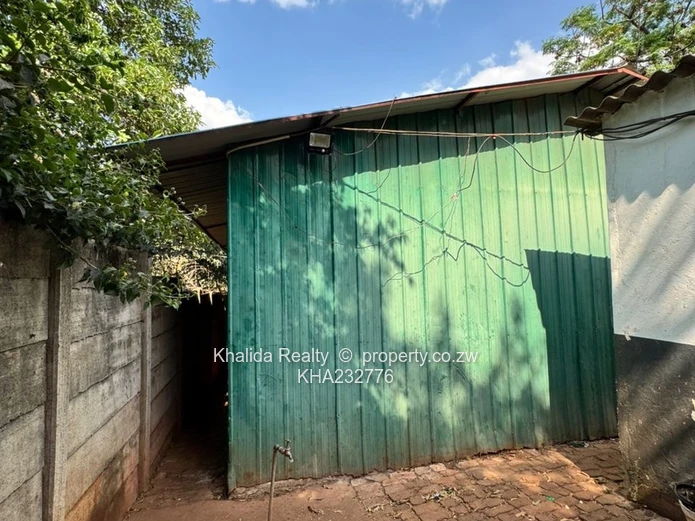 Meyrick Park warehouse for rent