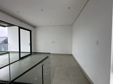 4 Bedroom Garden Flat