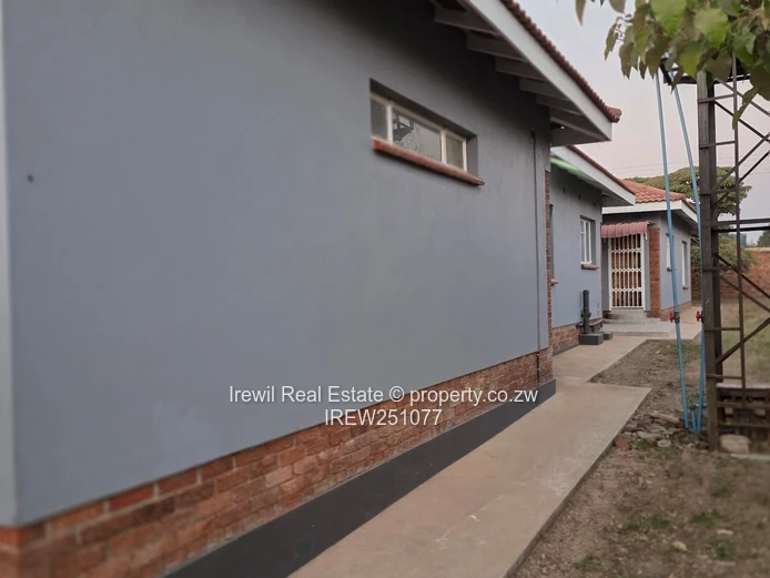 Riverside Park 4 Beds  (Sole Mandate)