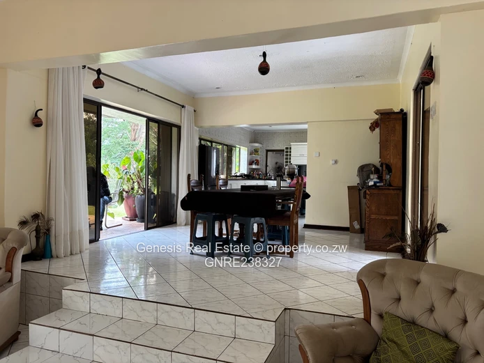 5 bedroom home on the fairway in the prestigious Brooke Golf Estate  (Sole Mandate)