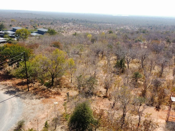 Commercial & Industrial Land