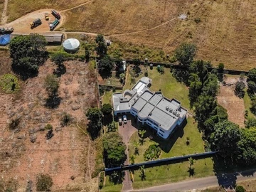 8 Bedroom House