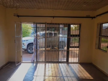 3 Bedroom Garden Flat